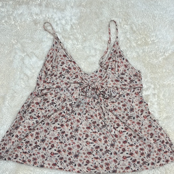 Volcom cute top. Bow in the back , like new - Picture 2 of 5